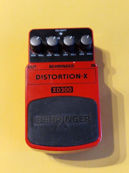 Behringer XD300 Distortion-X effects pedal