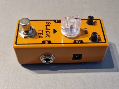 tone city Black Tea distortion effects pedal right side